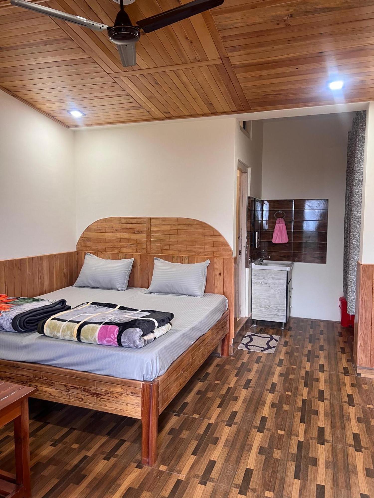 Binsar Royal Homestay Dhaulchhina, אלמורה מראה חיצוני תמונה