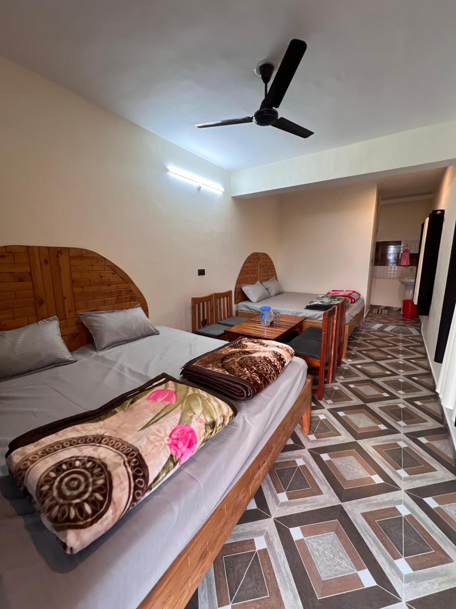 Binsar Royal Homestay Dhaulchhina, אלמורה מראה חיצוני תמונה