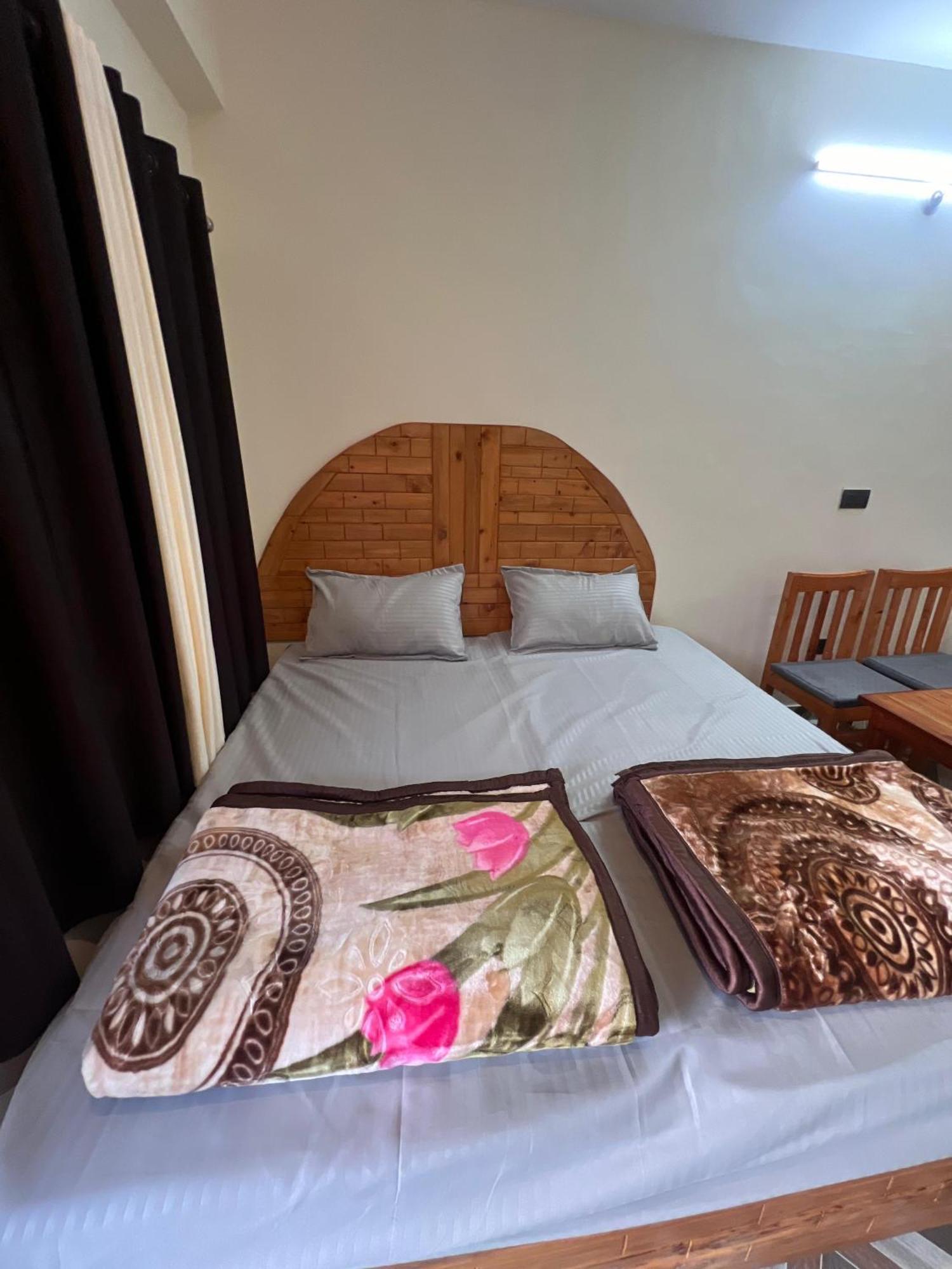 Binsar Royal Homestay Dhaulchhina, אלמורה מראה חיצוני תמונה