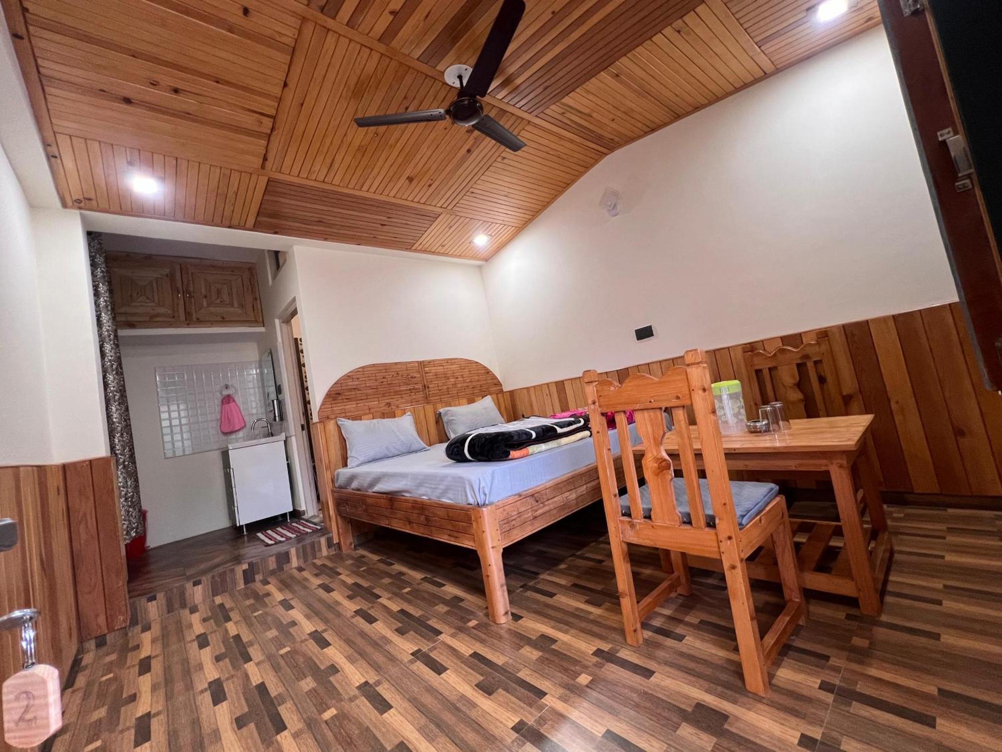 Binsar Royal Homestay Dhaulchhina, אלמורה מראה חיצוני תמונה